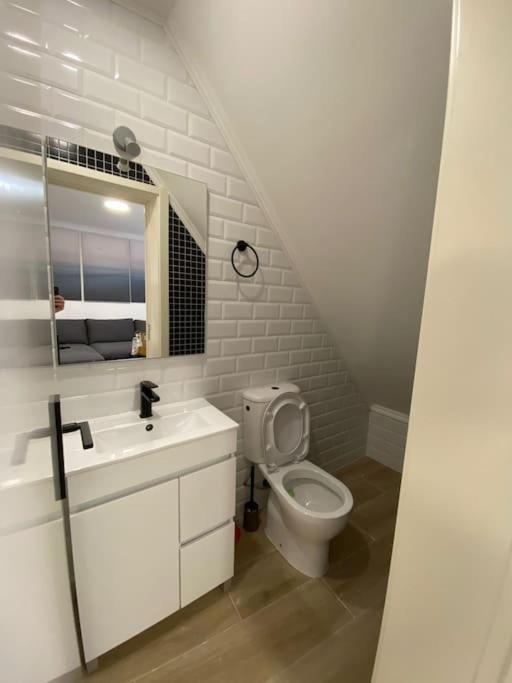 Artistic Digital Getaway - Patio & Great Location! Apartment Lisboa Екстериор снимка