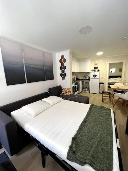 Artistic Digital Getaway - Patio & Great Location! Apartment Lisboa Екстериор снимка