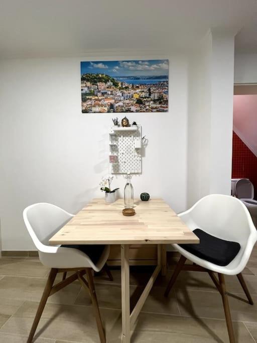 Artistic Digital Getaway - Patio & Great Location! Apartment Lisboa Екстериор снимка